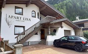 Apart Lisa